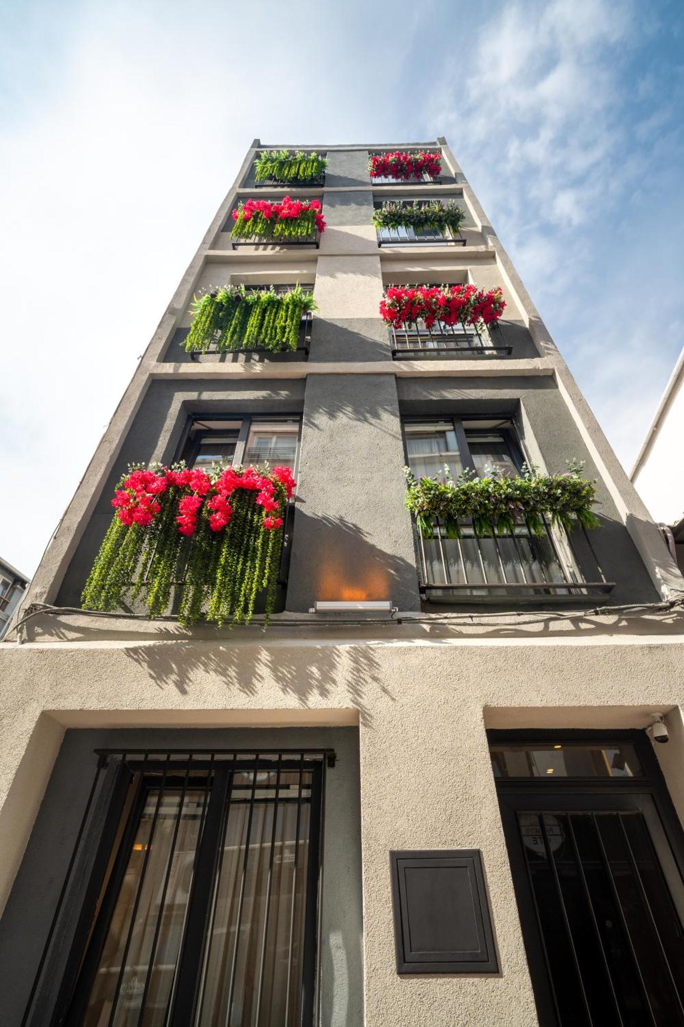 Urban Quarters - Nevizade Hotel Истанбул Екстериор снимка