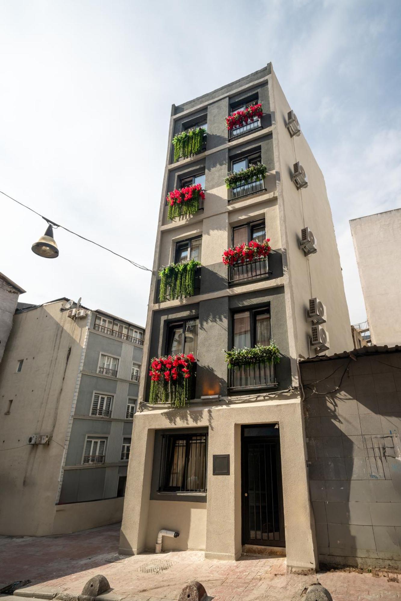 Urban Quarters - Nevizade Hotel Истанбул Екстериор снимка