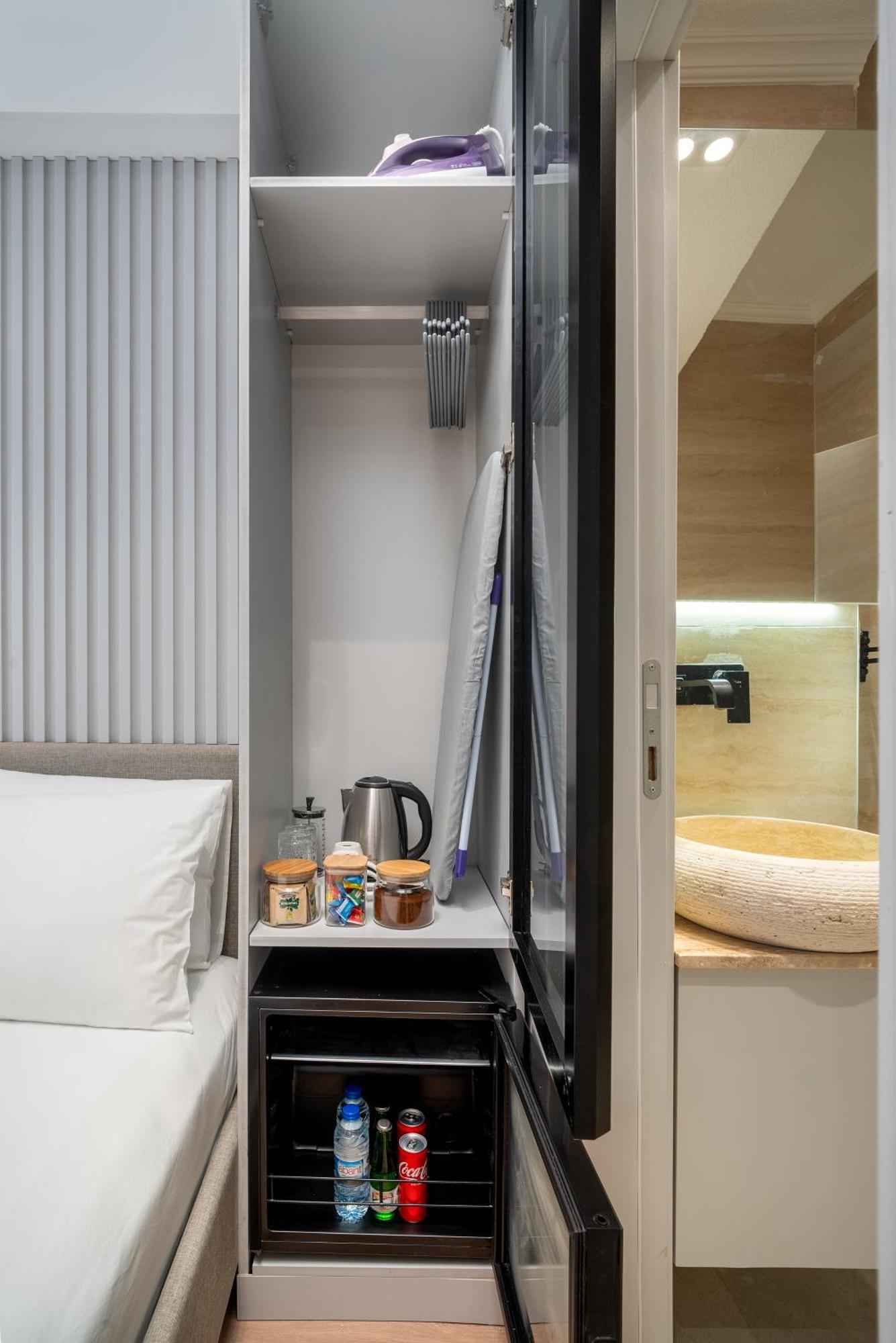 Urban Quarters - Nevizade Hotel Истанбул Стая снимка
