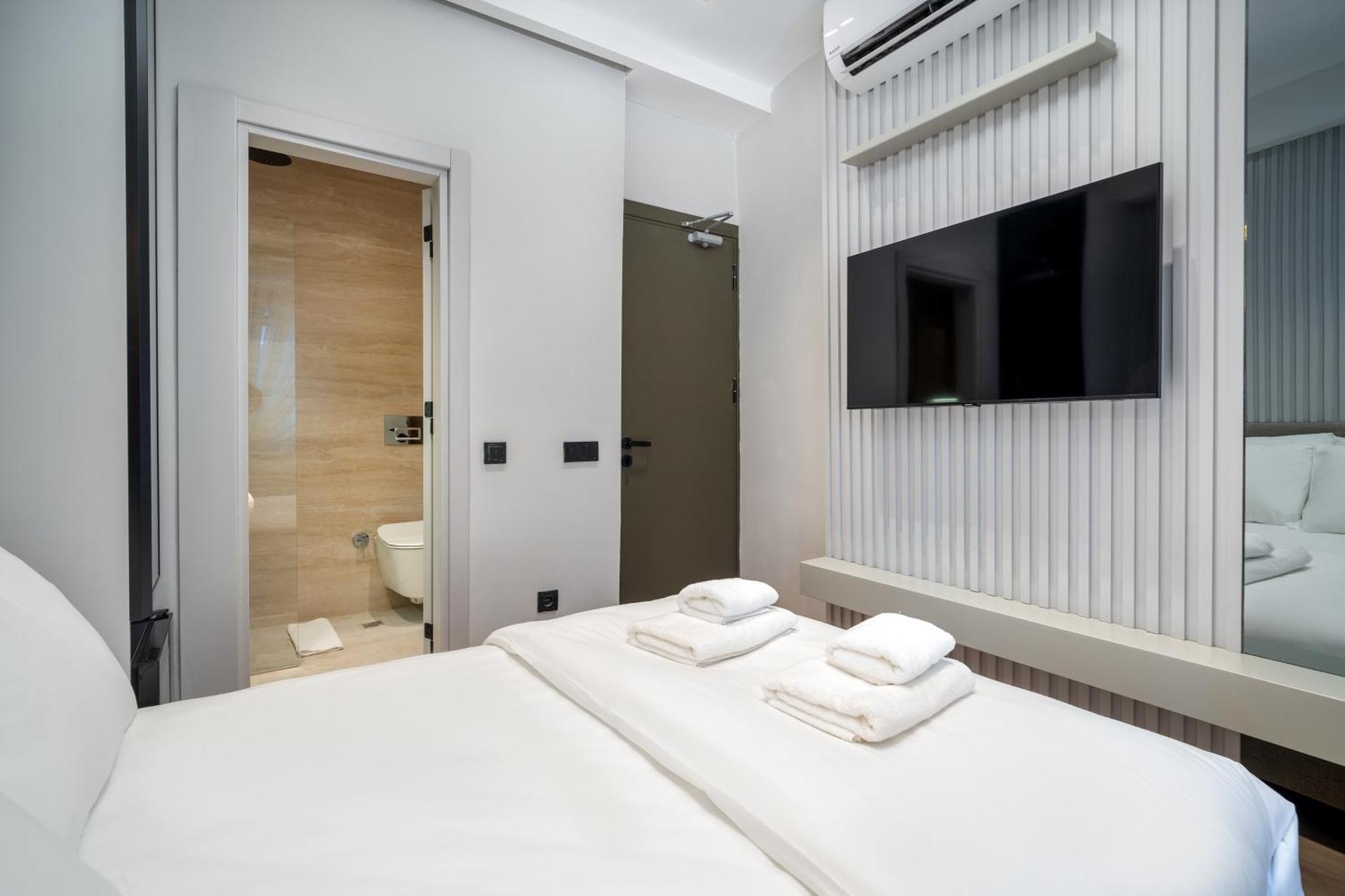 Urban Quarters - Nevizade Hotel Истанбул Стая снимка